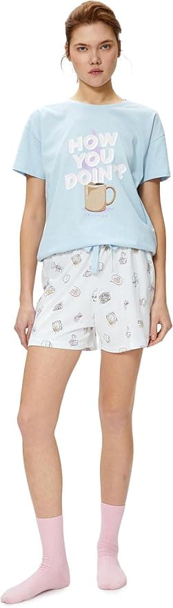 Koton Bisiklet Yaka Kısa Kollu Normal Bel Beli Bağlamalı Baskılı Pjama Takımı Pijama Takım Kadın